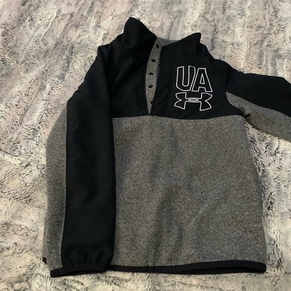 Under Armour Sweat shirt